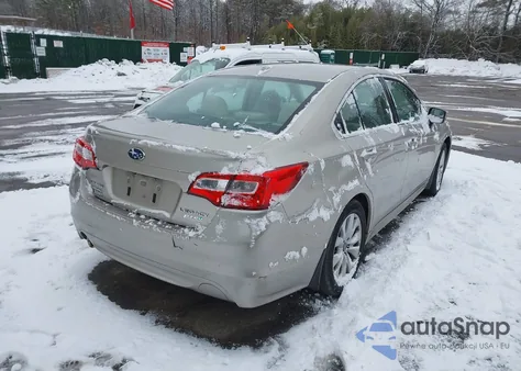 2015 Subaru Legacy 2.5I Premium z USA, uszkodzony, nr VIN 4S3BNAD63F3043530